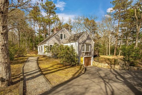 12 Highview Cir, Marstons Mills, MA, 02648-1324 | Card Image