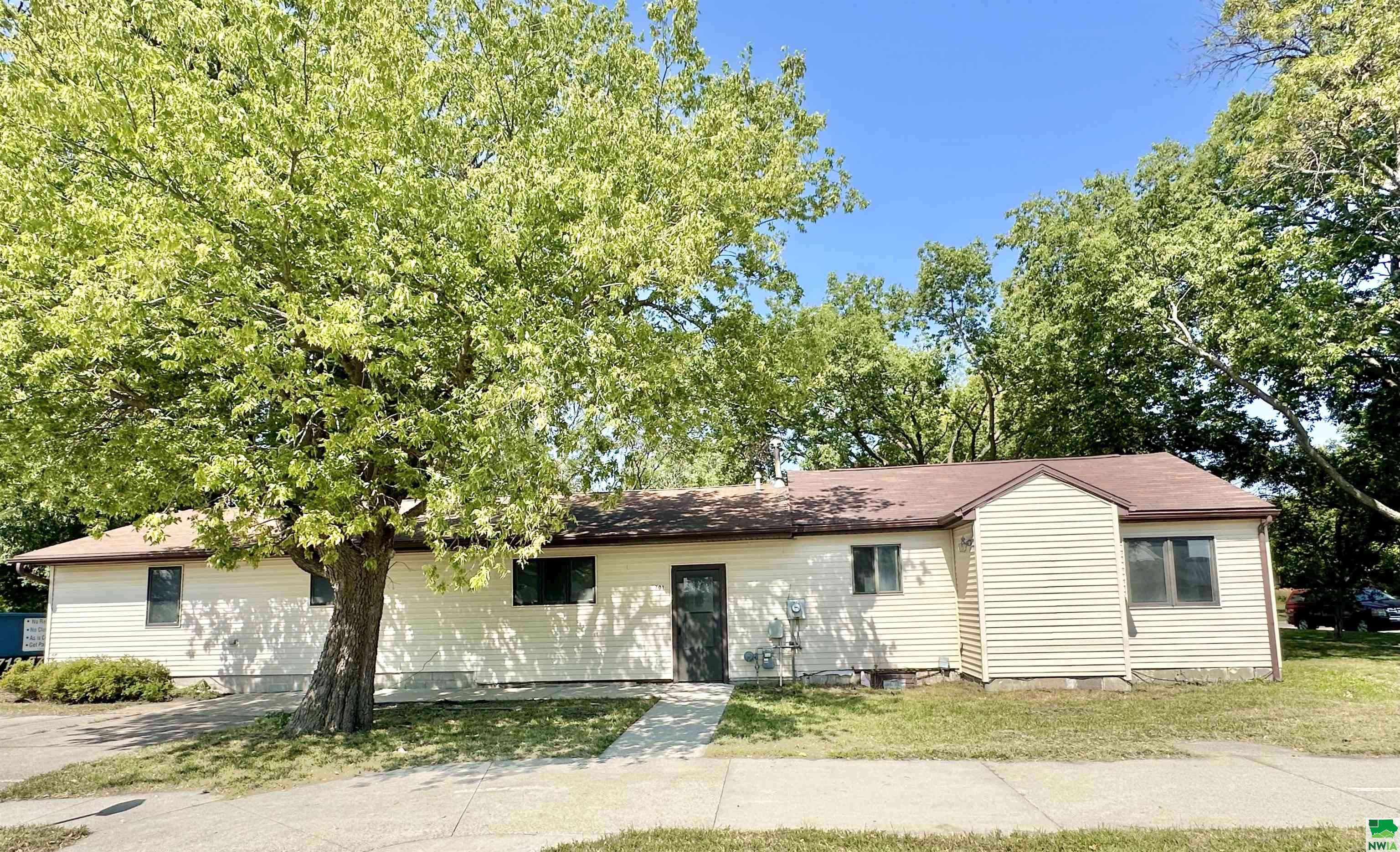 9th St, South Sioux City, NE 68776
