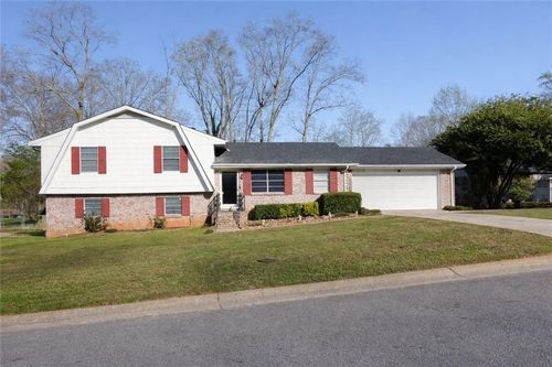651 Mincey Woods Ct, Stone Mountain, GA, 30087-5620 | Card Image