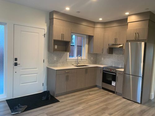 coach-house-11901 Gee St, Maple Ridge, BC, V2X7L8 | Card Image