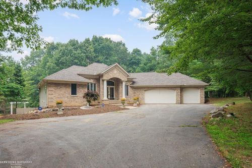 1268 Hidden View Dr, Lapeer, MI, 48446-9325 | Card Image