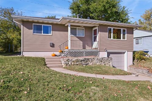 1206 18th St Sw, Cedar Rapids, IA, 52404-1770 | Card Image