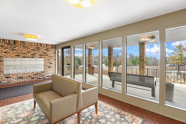 APT-208 - 205 Barry Ave S, Condo with 1 bedrooms, 1 bathrooms and null parking in Wayzata MN | Image 22