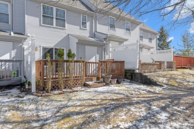 22 Colleen Ct, Townhouse with 2 bedrooms, 3 bathrooms and null parking in Kendall Park NJ | Image 5