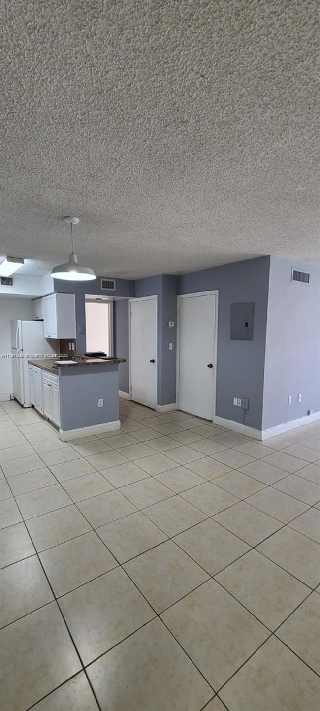 APT-209 - 15231 Sw 80 Th St, Condo with 2 bedrooms, 2 bathrooms and null parking in Miami FL | Image 5