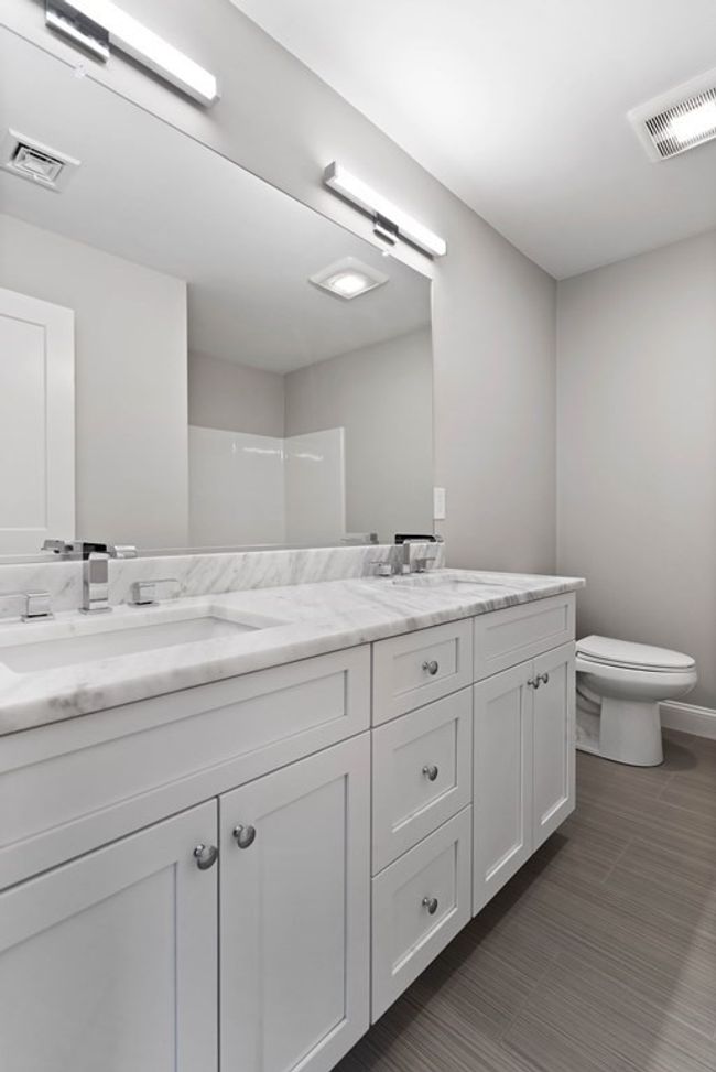 17 - 17 Monroe St, House attached with 3 bedrooms, 3 bathrooms and 4 parking in Norwood MA | Image 20