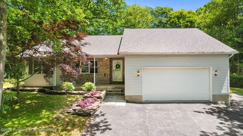 730 Marion St, Forest City, PA, 18421-9508 | Card Image