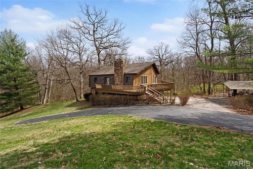 24 Burcham Dr, Fairview Heights, IL, 62208-1009 | Card Image