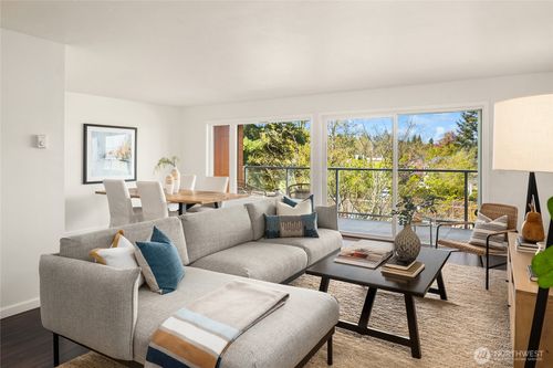 apt-322-2501 Canterbury Ln E, Seattle, WA, 98112-2563 | Card Image