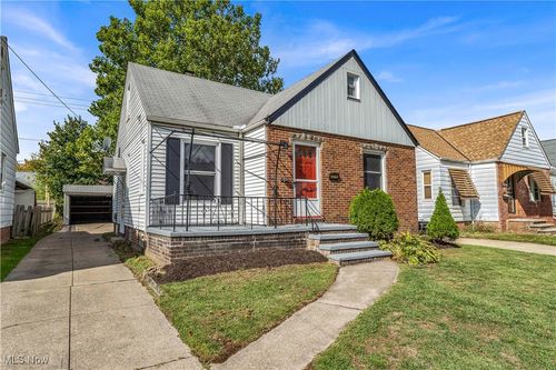 3718 W 116th St, Cleveland, OH, 44111-5211 | Card Image