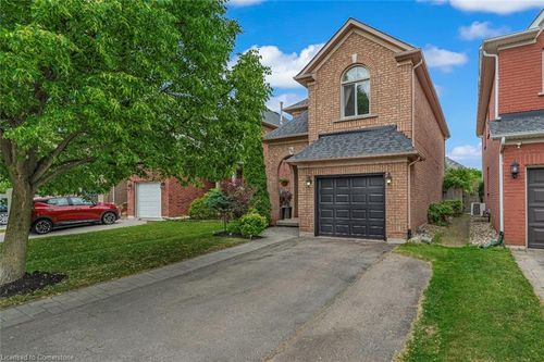 84 Rockhaven Lane, Waterdown, ON, L8B0J2 | Card Image