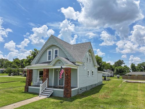 11 E Tahlequah Ave, Sulphur, OK, 73086-3044 | Card Image