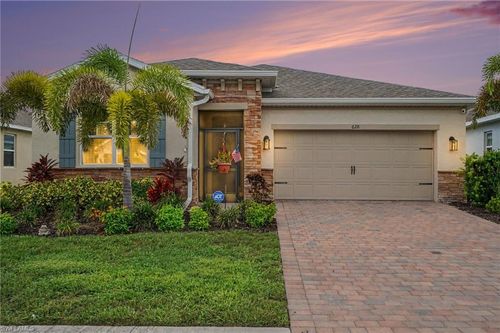 628 Parkshore Lake Ave, CAPE CORAL, FL, 33993-4519 | Card Image