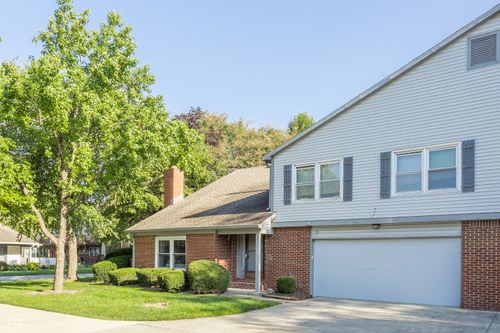 7547 Farm View Cir E, Indianapolis, IN, 46256-1994 | Card Image