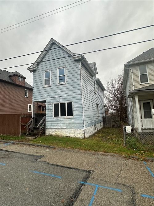 125 Elm Ave, Monessen, PA, 15062-2038 | Card Image