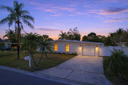 2452 Baywood Dr E, DUNEDIN, FL, 34698-2054 | Card Image