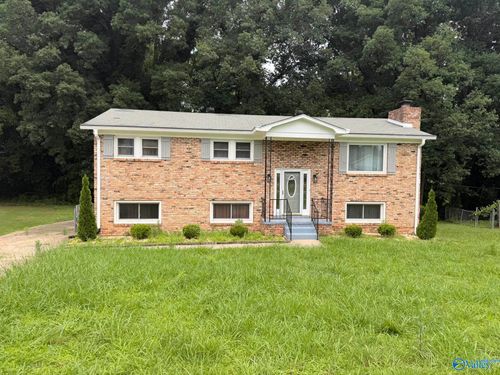 3914 Timbercrest Dr Nw, Huntsville, AL, 35810-2156 | Card Image