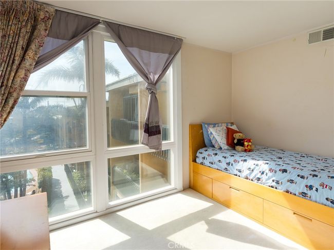 UNIT-100 - 770 W Imperial Ave, Condo with 4 bedrooms, 3 bathrooms and 4 parking in El Segundo CA | Image 13