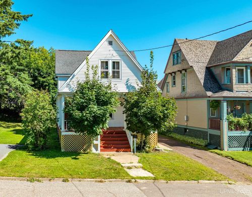 1115 Summit Street, Hancock, MI, 49930 | Card Image