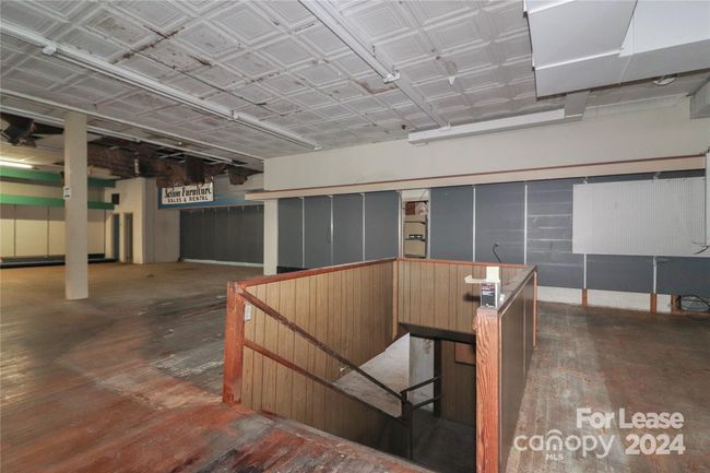 interior | Image 17