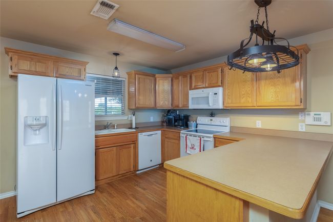 1300 Knob Rd, House other with 3 bedrooms, 2 bathrooms and null parking in Springtown TX | Image 15