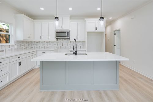 1800 Brookhaven Street, Bryan, TX, 77803 | Card Image