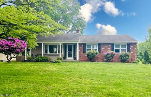 16 Featherbed Ln, HOPEWELL, NJ, 08525-1002 | Card Image