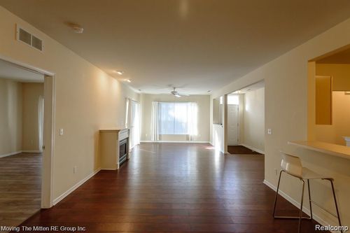 16784 Dover Dr, Northville, MI, 48168-6505 | Card Image