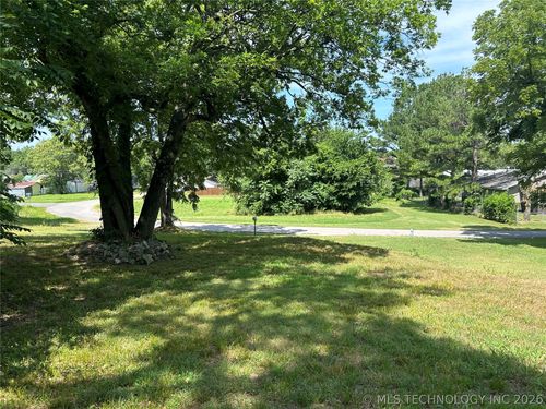 306 N Water St, Locust Grove, OK, 74352-5025 | Card Image