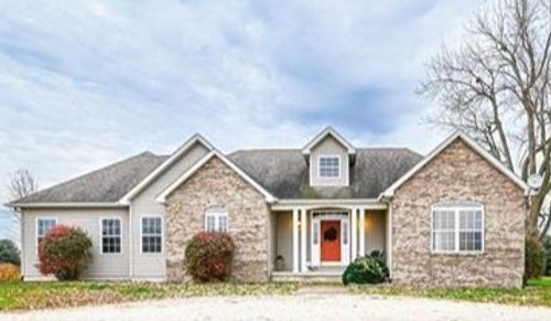 521 E 2700 North Rd, De Land, IL, 61839-7049 | Card Image