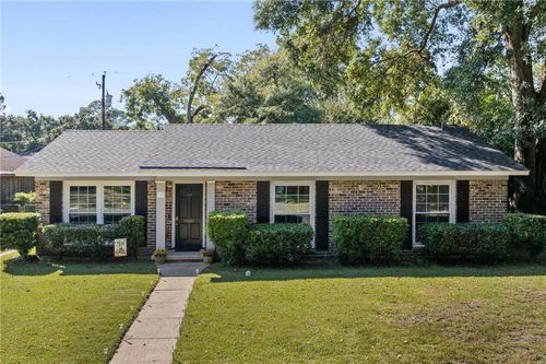 110 Maury Dr, Mobile, AL, 36606-2404 | Card Image