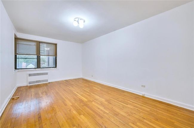 APT-4K - 100 Ocean Pkwy, Home with 1 bedrooms, 1 bathrooms and null parking in Brooklyn NY | Image 7