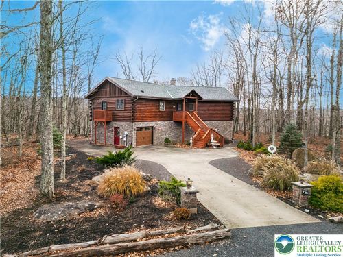 720 Turnberry Ln, Hazleton, PA, 18202-3432 | Card Image