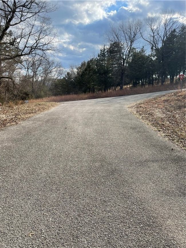 13 Narrows Drive, For Sale in Eureka Springs Zoocasa