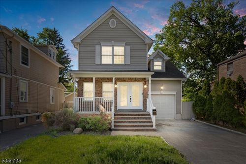 247 Willow Ave, Garwood, NJ, 07027-1326 | Card Image