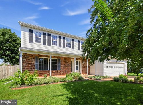 10028 Elderberry Ct, MANASSAS, VA, 20110-3820 | Card Image