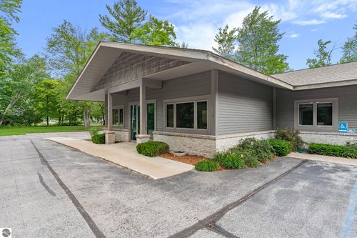 1-3819 4 Mile Rd N, Traverse City, MI, 49686-9344 | Card Image