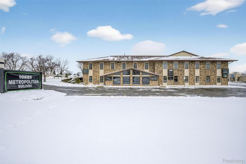 ste-d-10683 S Saginaw St, Grand Blanc, MI, 48439-8127 | Card Image