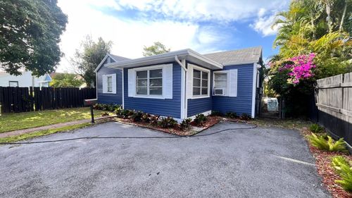 712 Tuscaloosa St, West Palm Beach, FL, 33405-1448 | Card Image