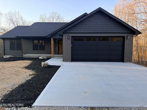 201 Grand Pappy Ln, Oneida, TN, 37841-5965 | Card Image