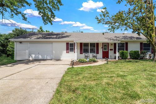303 Saint Joseph Ave, O Fallon, MO, 63366-1713 | Card Image
