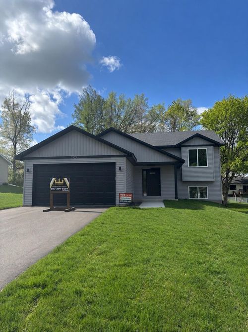 1105 2nd St Se, Faribault, MN, 55021-6465 | Card Image