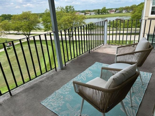 Large balcony | Image 17