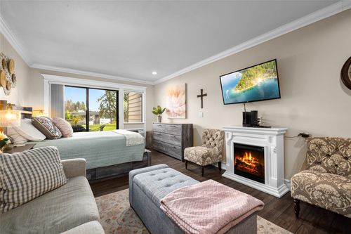 152-180 Vista Ln, Bigfork, MT, 59911-3666 | Card Image