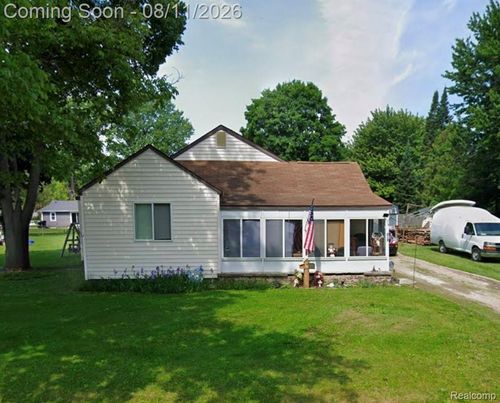 8185 Nixon Ave, Mount Morris, MI, 48458-1309 | Card Image
