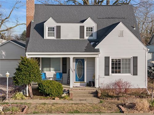 1608 S Main St, Paris, IL, 61944-2941 | Card Image