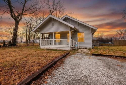 317 E Highland St, Aurora, MO, 65605-2266 | Card Image