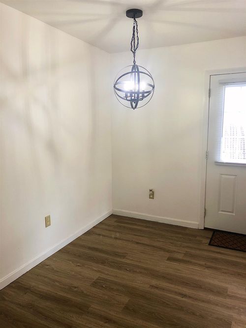 104 Lock St, Nashua, NH, 03064-2840 | Card Image