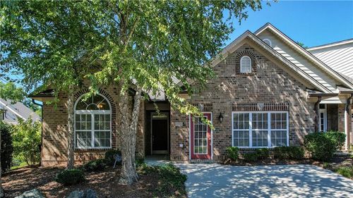 2521 Saintsbury Dr, Burlington, NC, 27215-5699 | Card Image