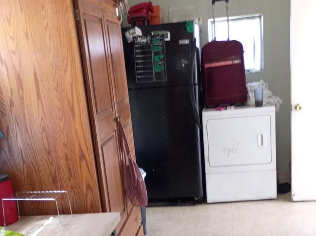 131 6 Th W, House other with 2 bedrooms, 1 bathrooms and 1 parking in East Carbon UT | Image 27